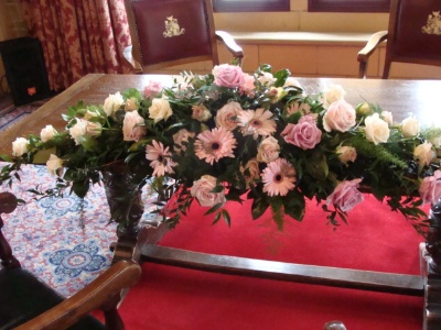 Traditional top table arrangement